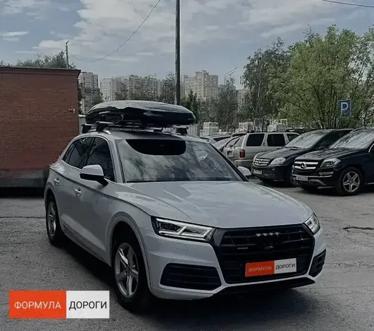 ENROAD Nomadix Pro XL Slim 400-E на Audi Q5 — деталь посадки бокса на поперечинах