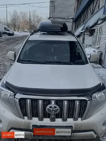ENROAD Nomadix Pro XL Slim 400 на Toyota Land Cruiser Prado 150 — дополнительный ракурс автомобиля с установленным автобоксом