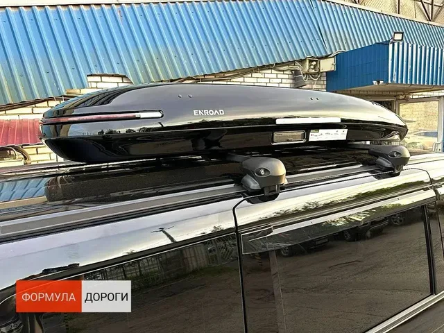 ENROAD Nomadix Pro XL Slim 400-E на Honda STEPWGN — крупный план автобокса и креплений