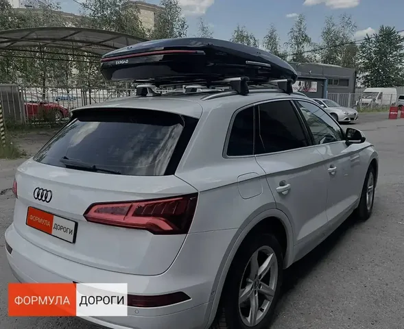 ENROAD Nomadix Pro XL Slim 400-E на Audi Q5 — вид автомобиля с установленным автобоксом, другой ракурс
