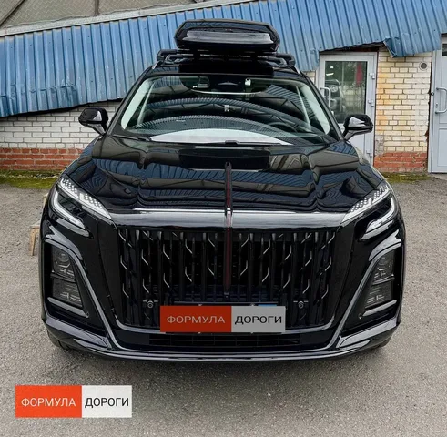 ENROAD Nomadix Pro XL Slim 400-E на Hongqi HS3 — вид автомобиля с установленным автобоксом