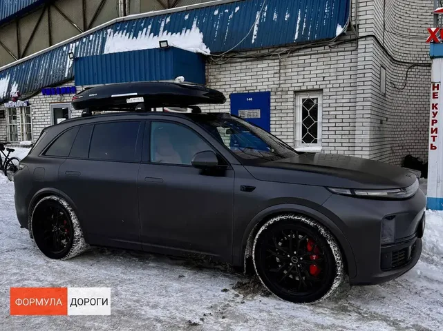 ENROAD Nomadix Pro XL Slim 400 на Lixiang L7 — дополнительный ракурс автомобиля с установленным автобоксом