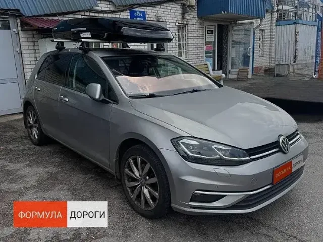 ENROAD Nomadix Pro XL Slim 400 на Volkswagen Golf — дополнительный ракурс автомобиля с установленным автобоксом