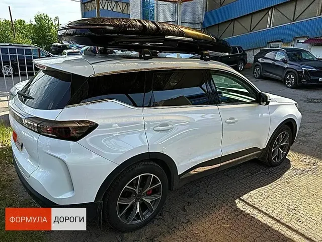 ENROAD Nomadix Pro XXL Slim-450 на CheryAuto Tiggo 7L — дополнительный ракурс автомобиля с установленным автобоксом